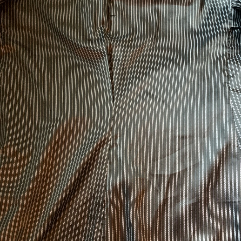 Express Burgundy Blazer size 8. - Picture 7 of 11